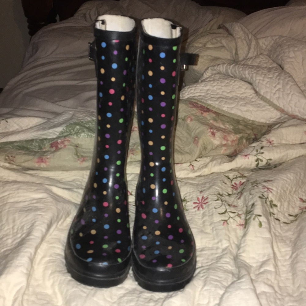 Western Chief women’s polka dot rain boots